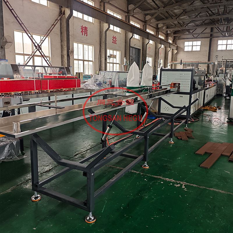 Recycled Plastic HDPE WPC Floor Board Extrusion Machine